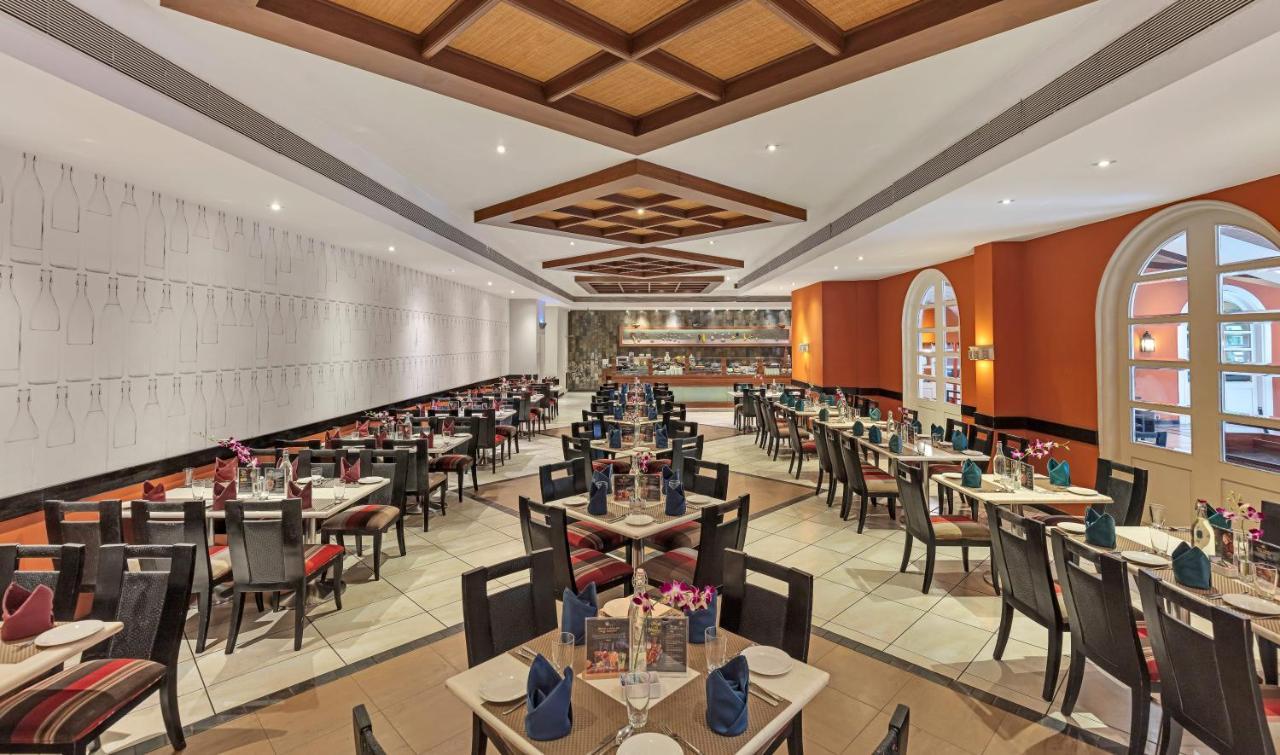 Club Mahindra Emerald Palms, Goa Бенаулим Экстерьер фото