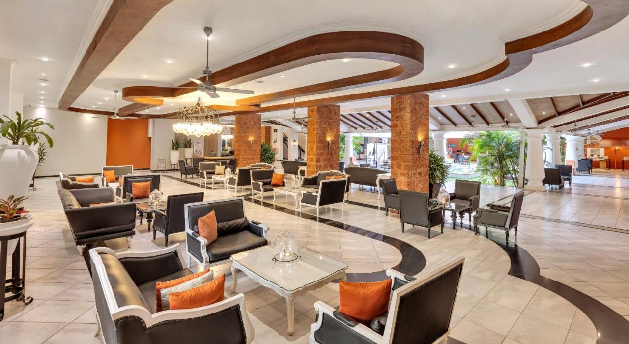 Club Mahindra Emerald Palms, Goa Бенаулим Экстерьер фото