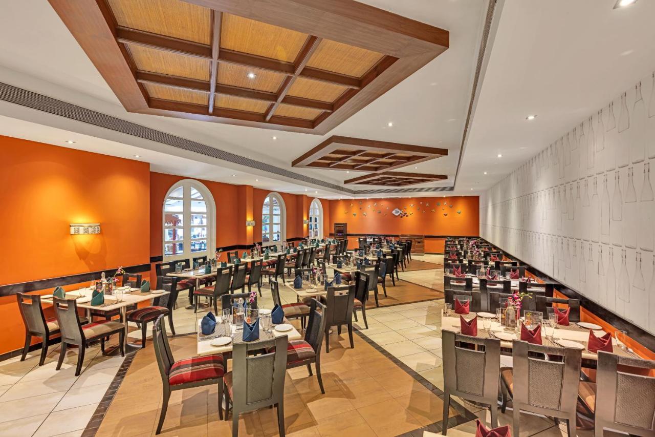Club Mahindra Emerald Palms, Goa Бенаулим Экстерьер фото