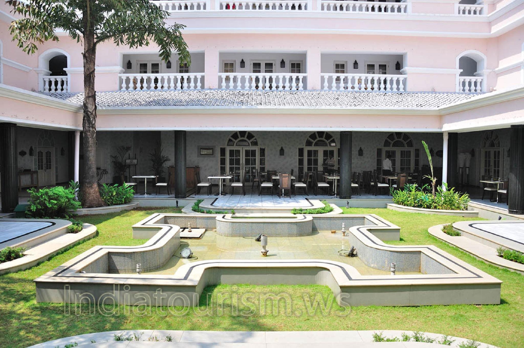 Club Mahindra Emerald Palms, Goa Бенаулим Экстерьер фото