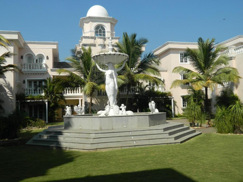 Club Mahindra Emerald Palms, Goa Бенаулим Экстерьер фото