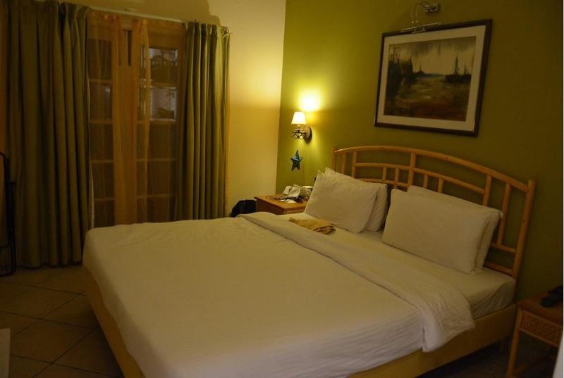 Club Mahindra Emerald Palms, Goa Бенаулим Экстерьер фото