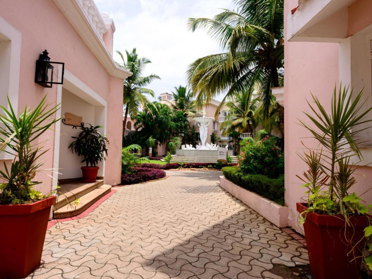 Club Mahindra Emerald Palms, Goa Бенаулим Экстерьер фото